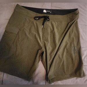 Mens Volcom Size 40 Shorts Military Green